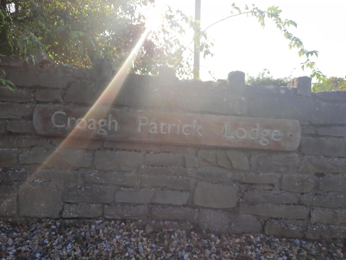 Croagh Patrick Lodge Apartment Уестпорт Екстериор снимка