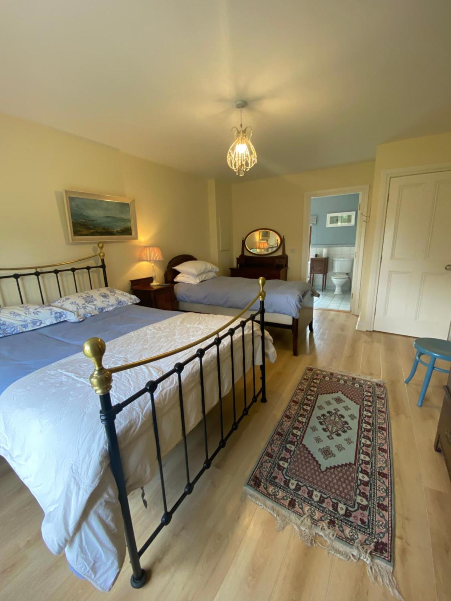Croagh Patrick Lodge Apartment Уестпорт Екстериор снимка