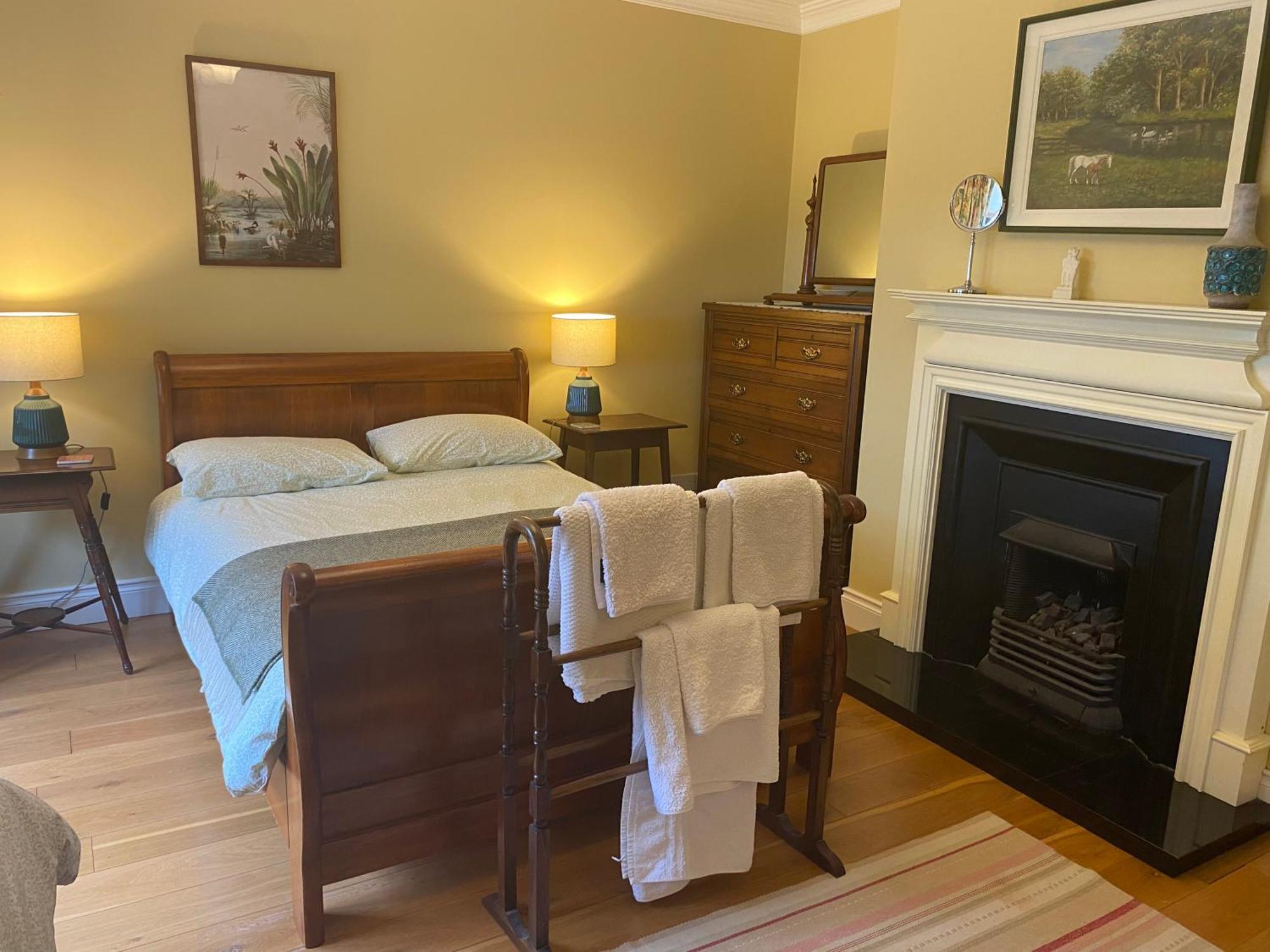 Croagh Patrick Lodge Apartment Уестпорт Екстериор снимка