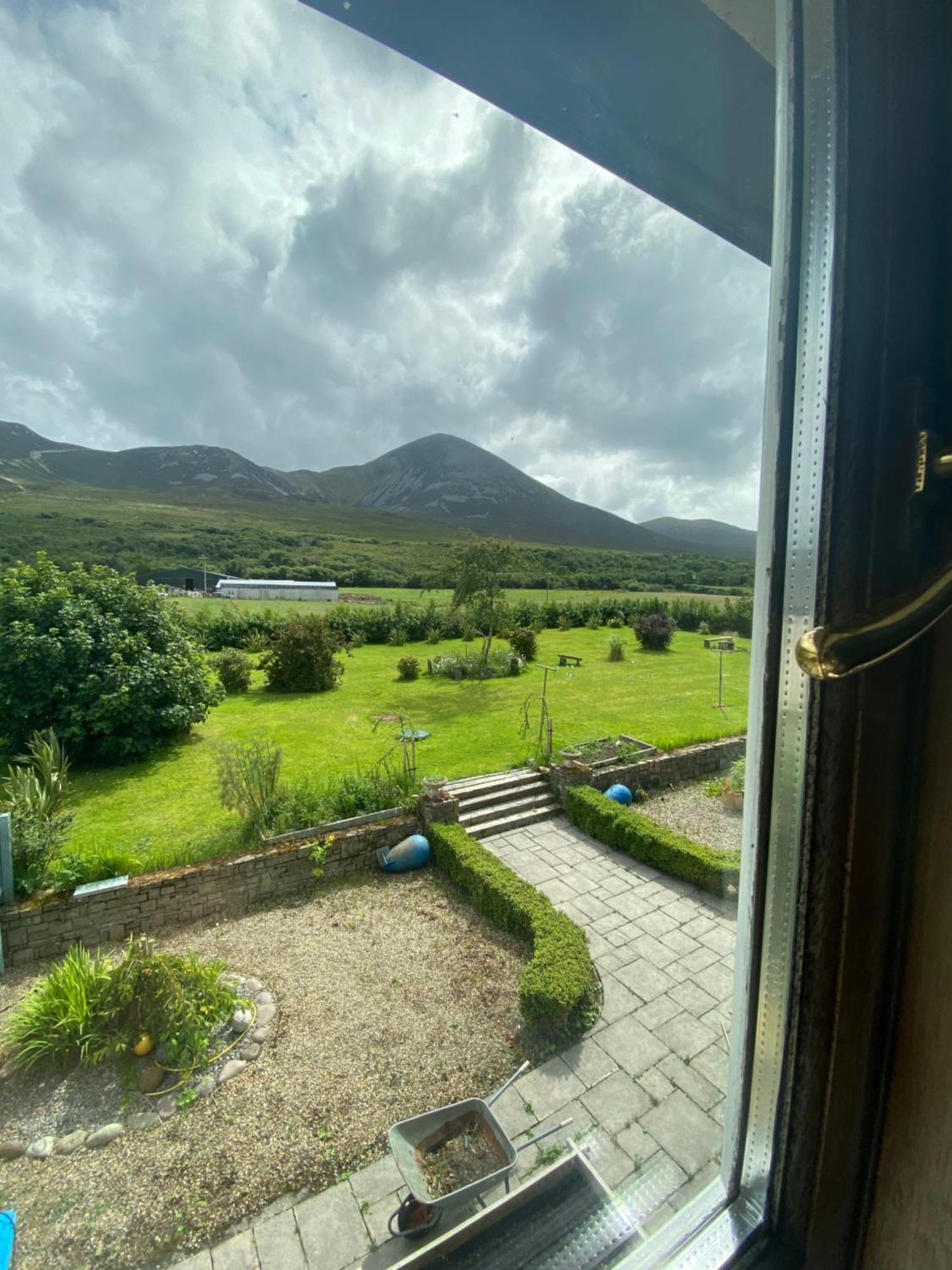 Croagh Patrick Lodge Apartment Уестпорт Екстериор снимка